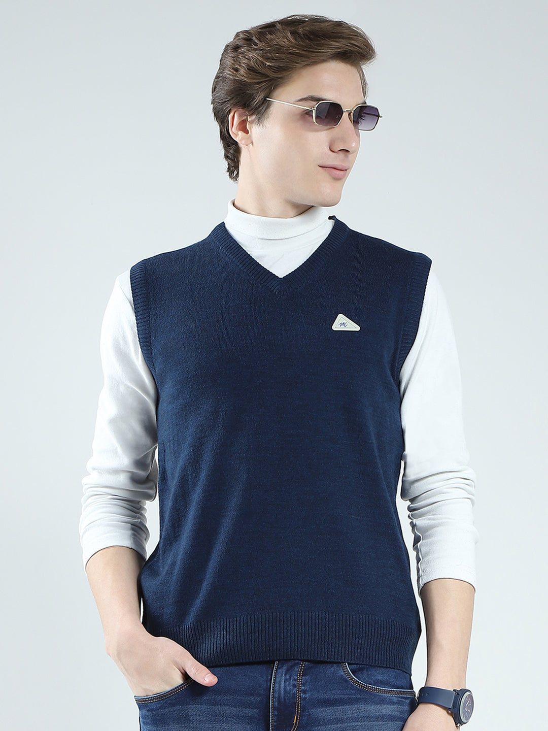 Men Blue Solid V Neck Sleeveless Sweater