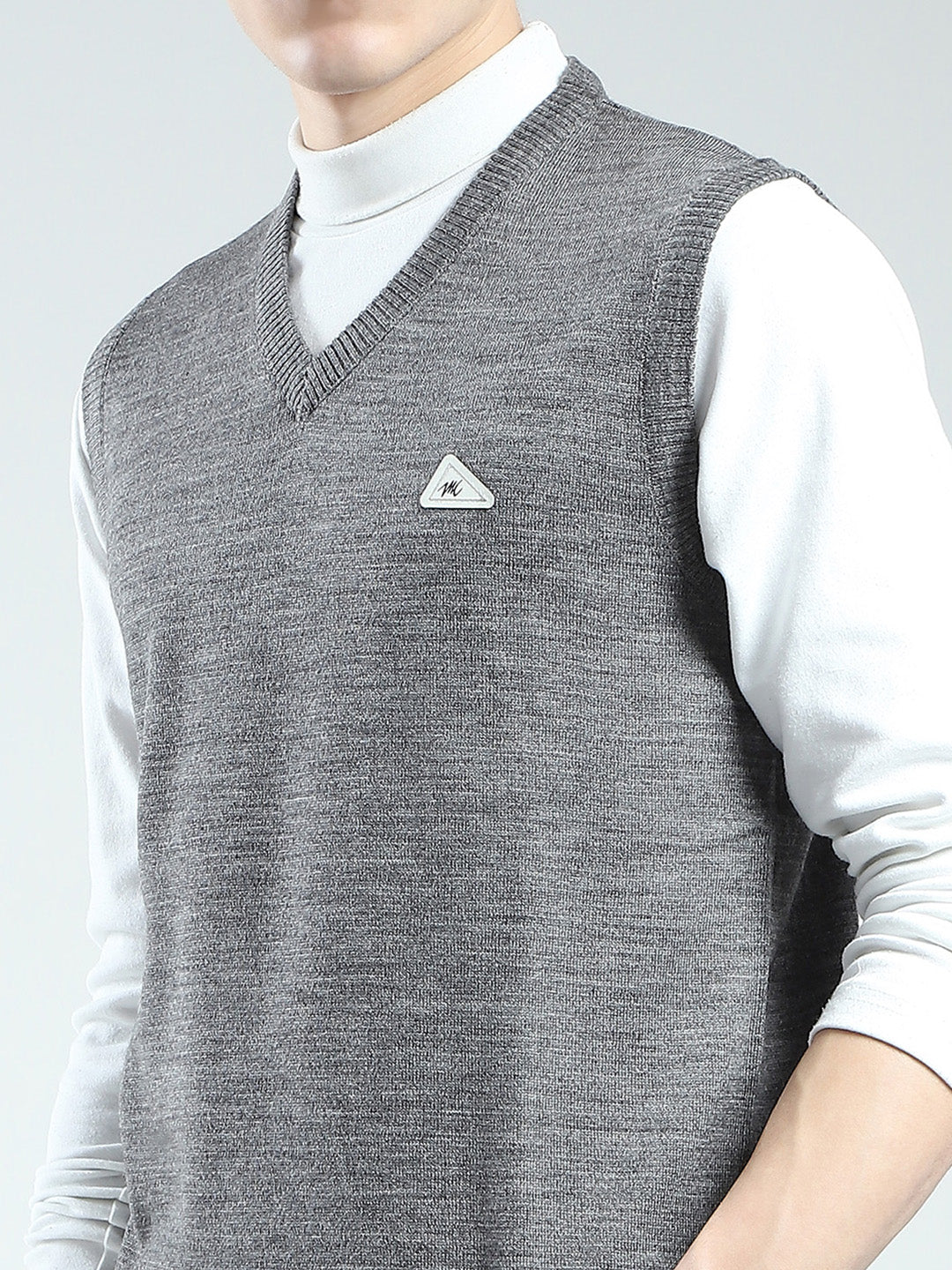 Men Grey Solid V Neck Sleeveless Sweater