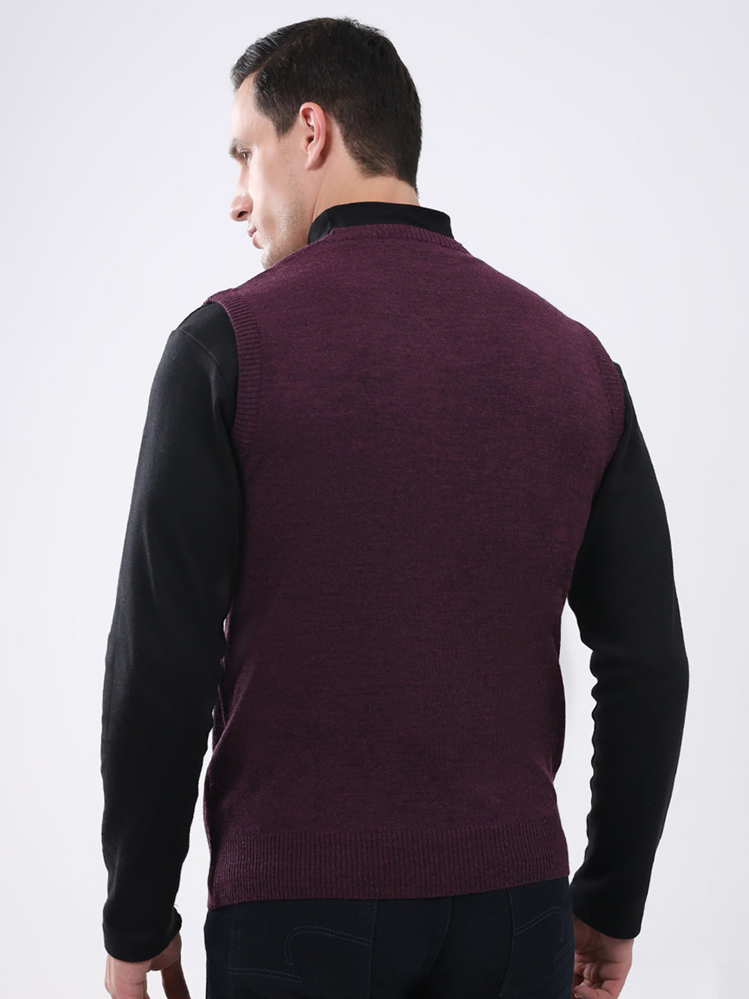 Men Purple Solid V Neck Sleeveless Sweater