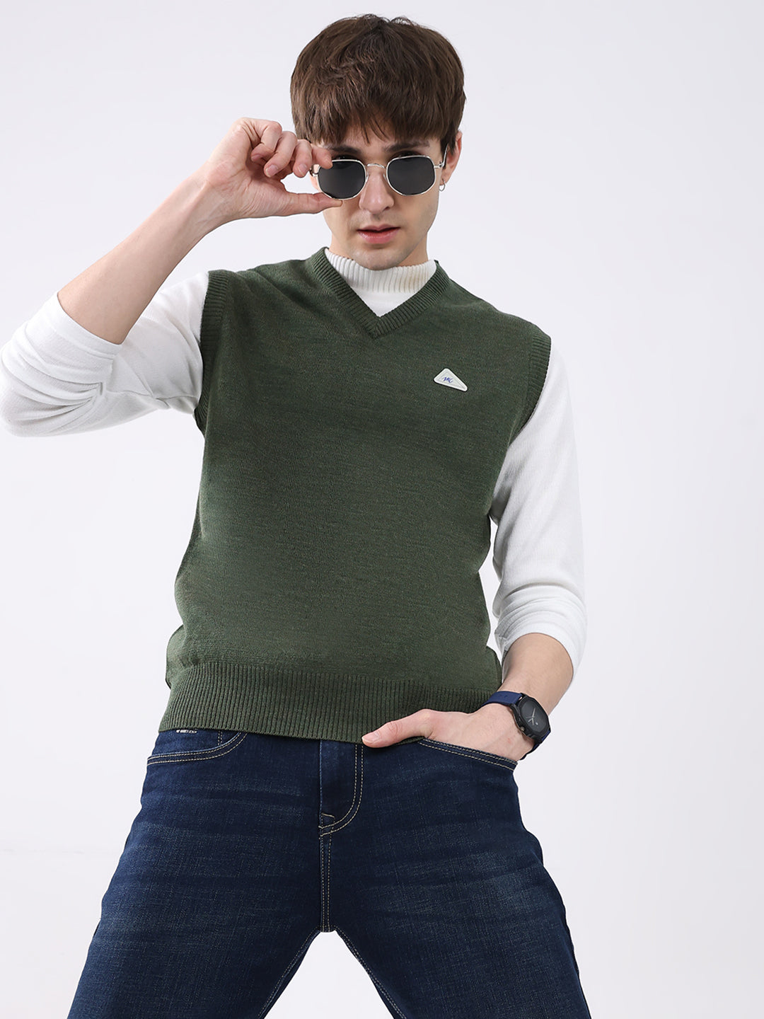 Men Green Solid V Neck Sleeveless Sweater