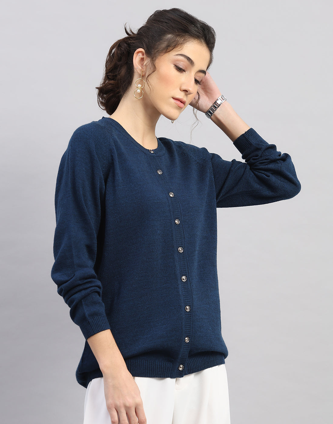 Women Blue Solid Round Neck Full Sleeve Cardigan
