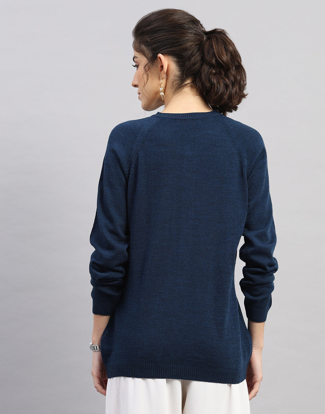 Women Blue Solid Round Neck Full Sleeve Cardigan