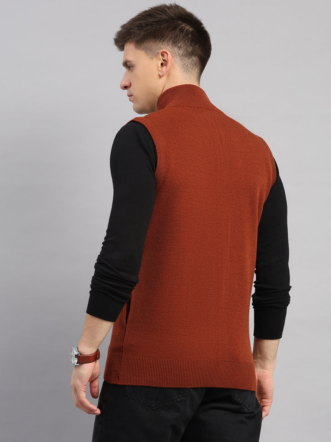 Men Brown Solid Collar Sleeveless Sweater