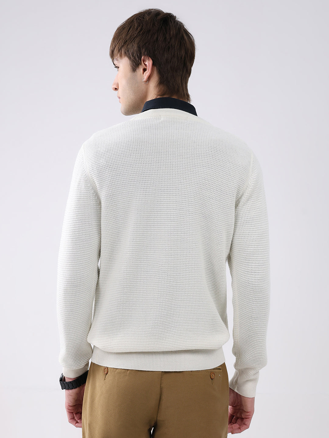 Men White Solid Round Neck Full Sleeve Pullover