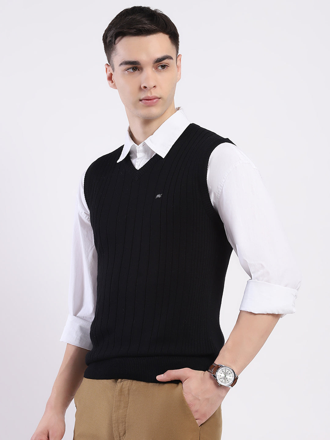 Men Black Solid V Neck Sleeveless Sweater