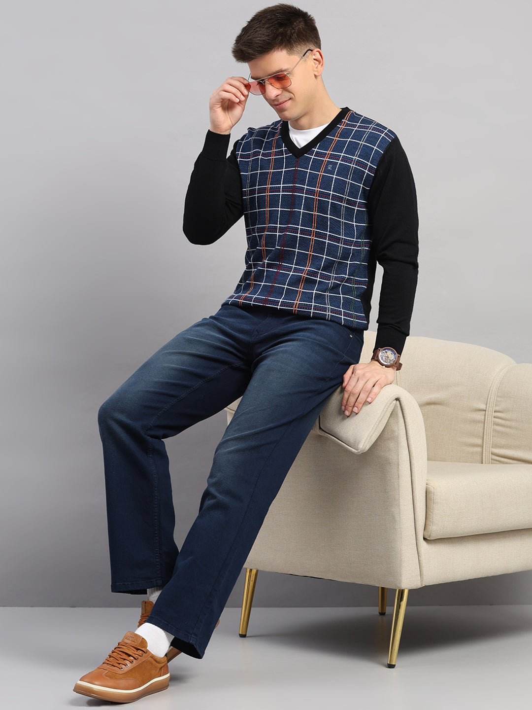 Luxuria Men Black Printed V Neck Full Sleeve Pullover