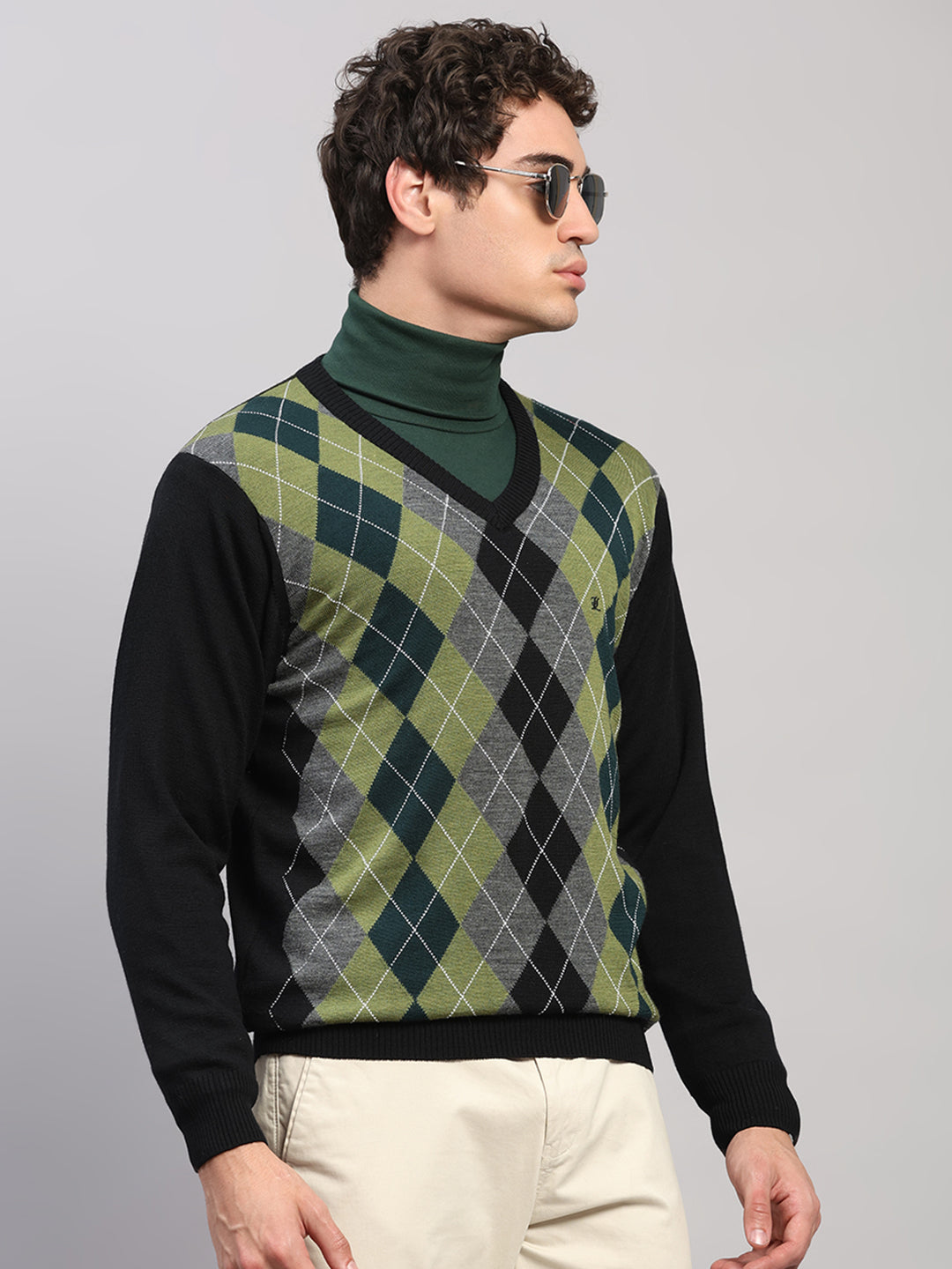 Luxuria Men Black Printed V Neck Full Sleeve Pullover