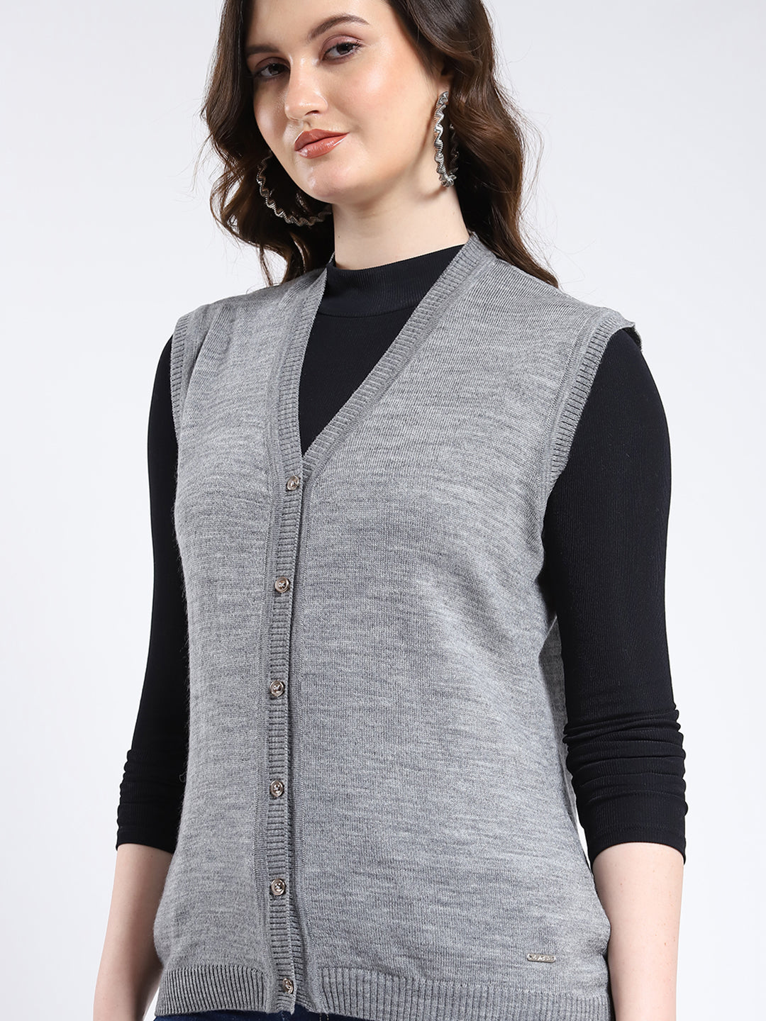Women Grey Solid V Neck Sleeveless Cardigan