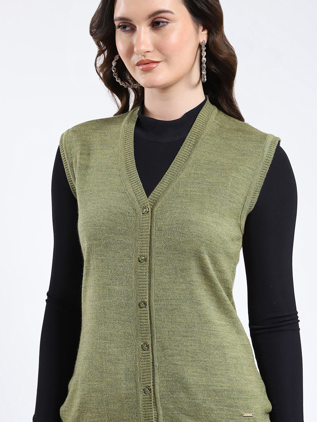 Women Olive Solid V Neck Sleeveless Cardigan