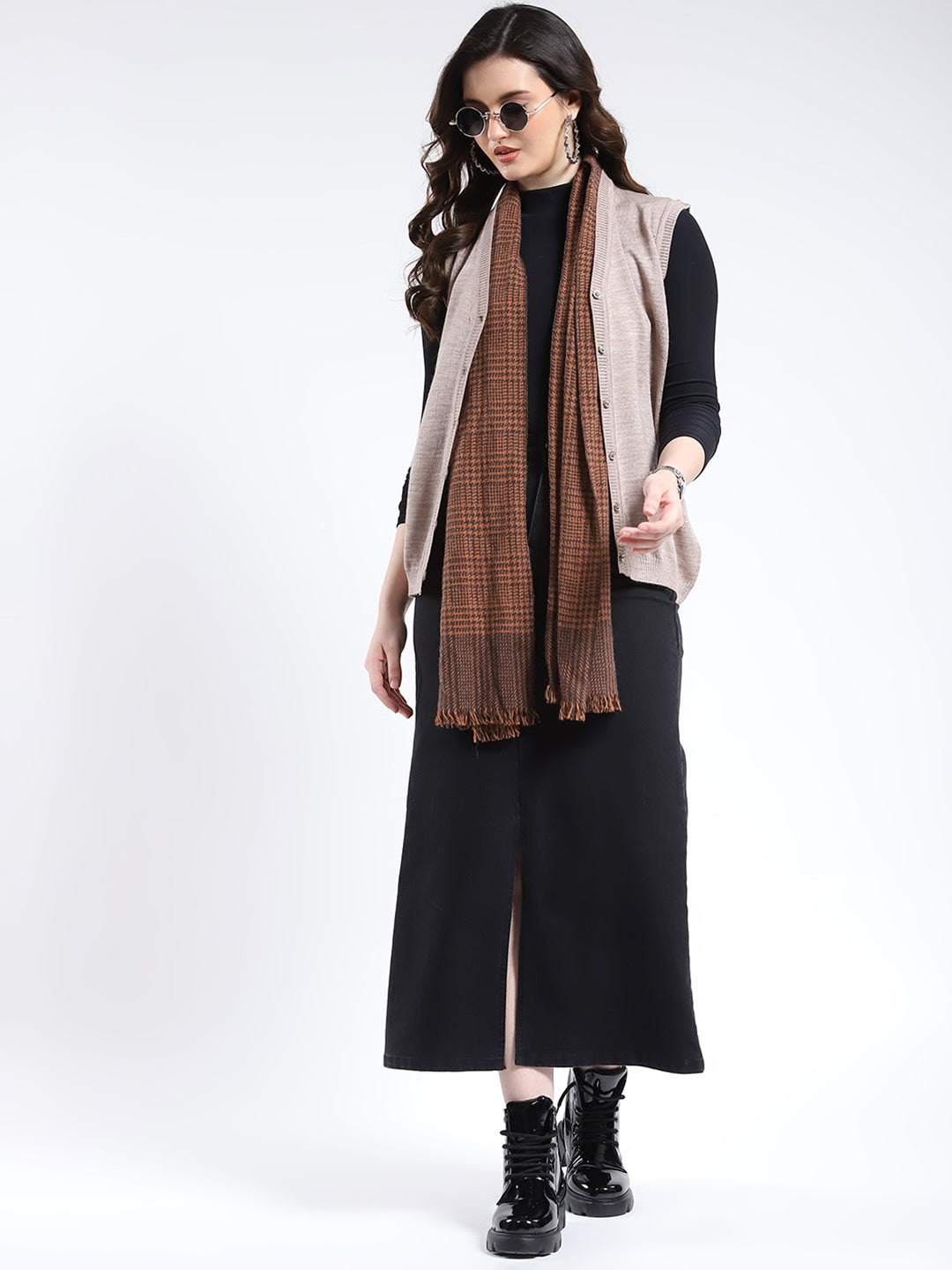 Women Beige Solid V Neck Sleeveless Cardigan