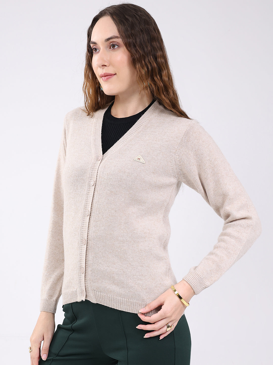 Women Beige Solid V Neck Full Sleeve Cardigan