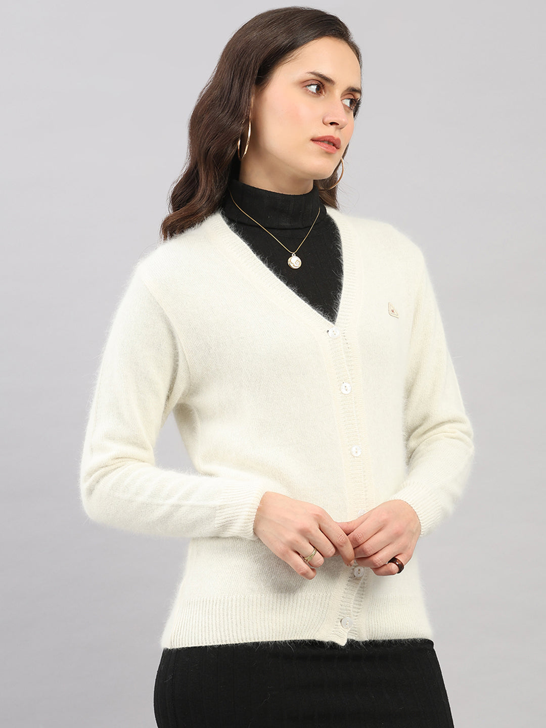 Women Off White Solid V Neck Full Sleeve Cardigan