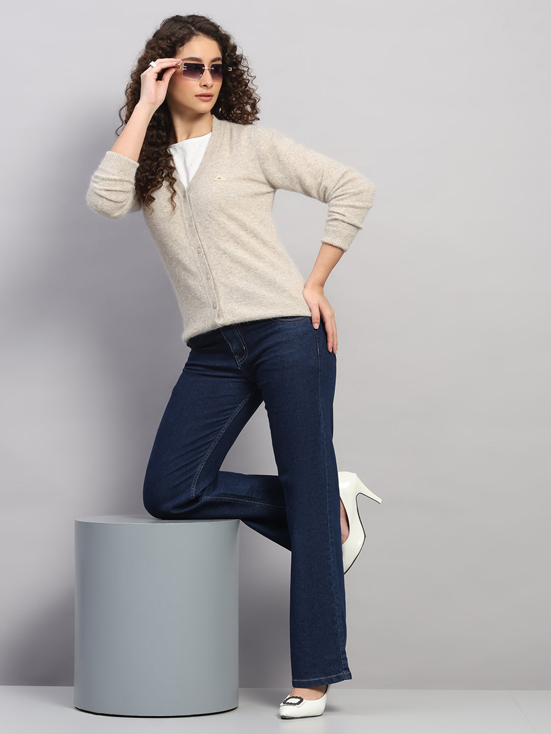 Women Beige Solid V Neck Full Sleeve Cardigan