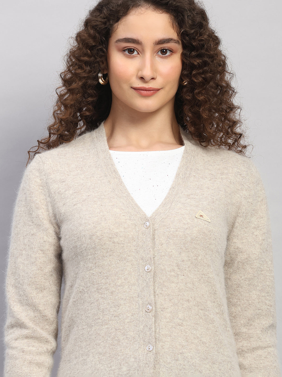Women Beige Solid V Neck Full Sleeve Cardigan