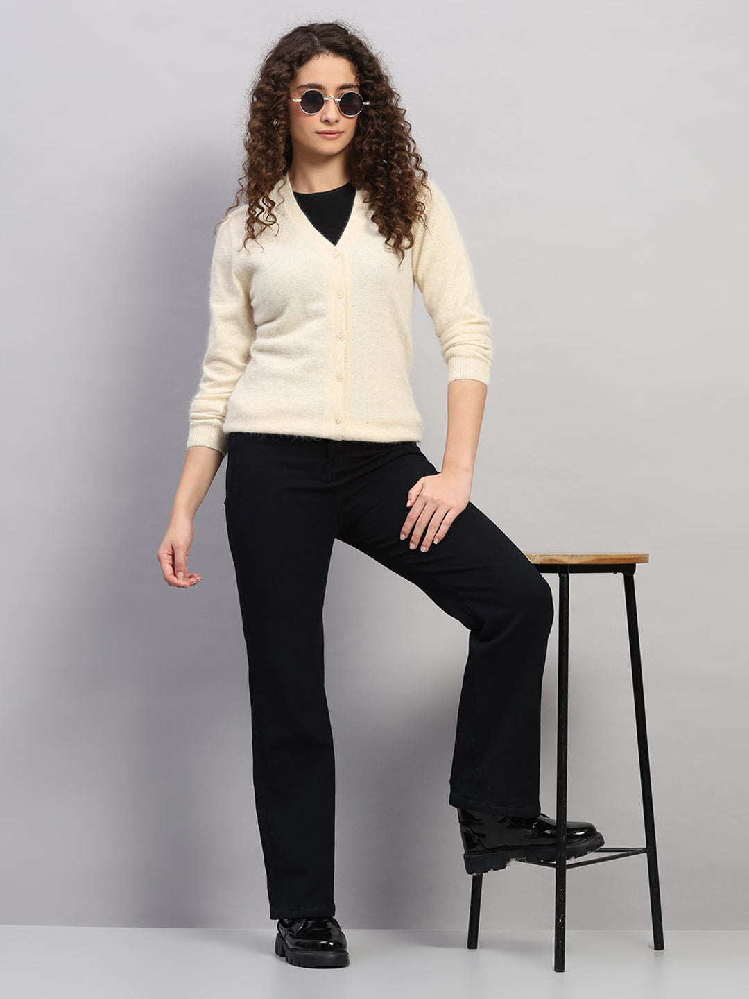 Women Cream Solid V Neck Full Sleeve Cardigan