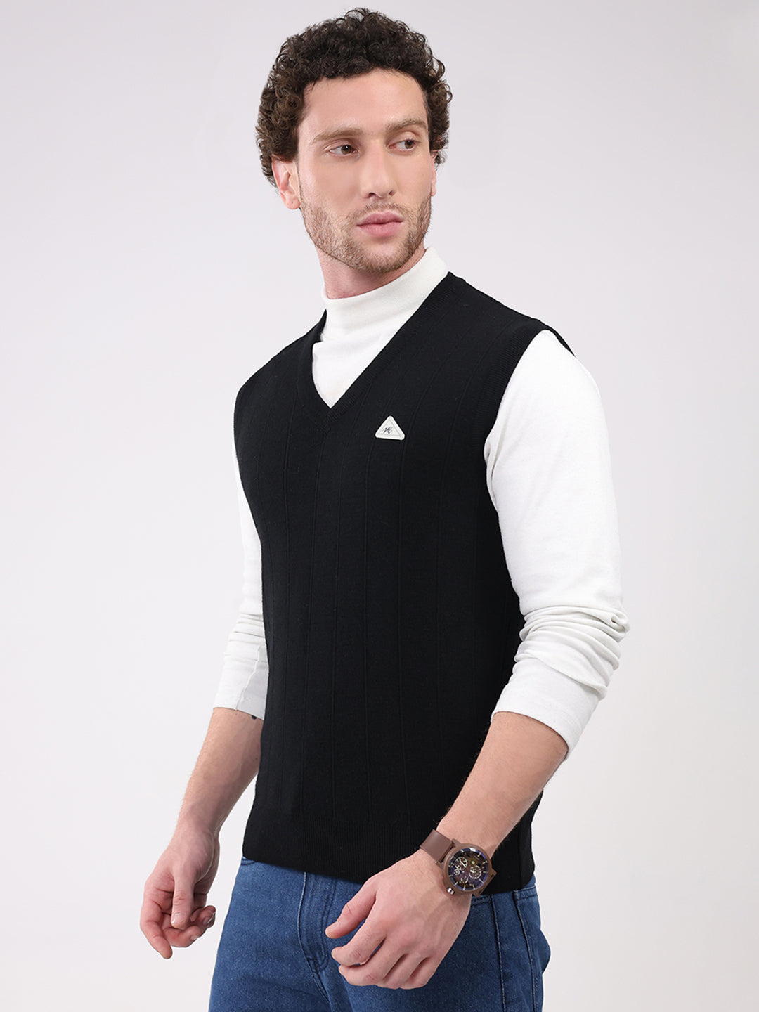 Men Black Solid V Neck Sleeveless Sweater