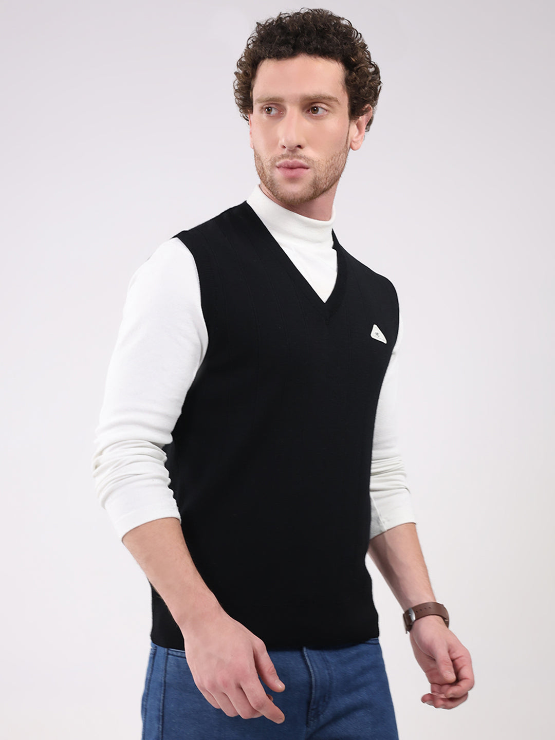 Men Black Solid V Neck Sleeveless Sweater