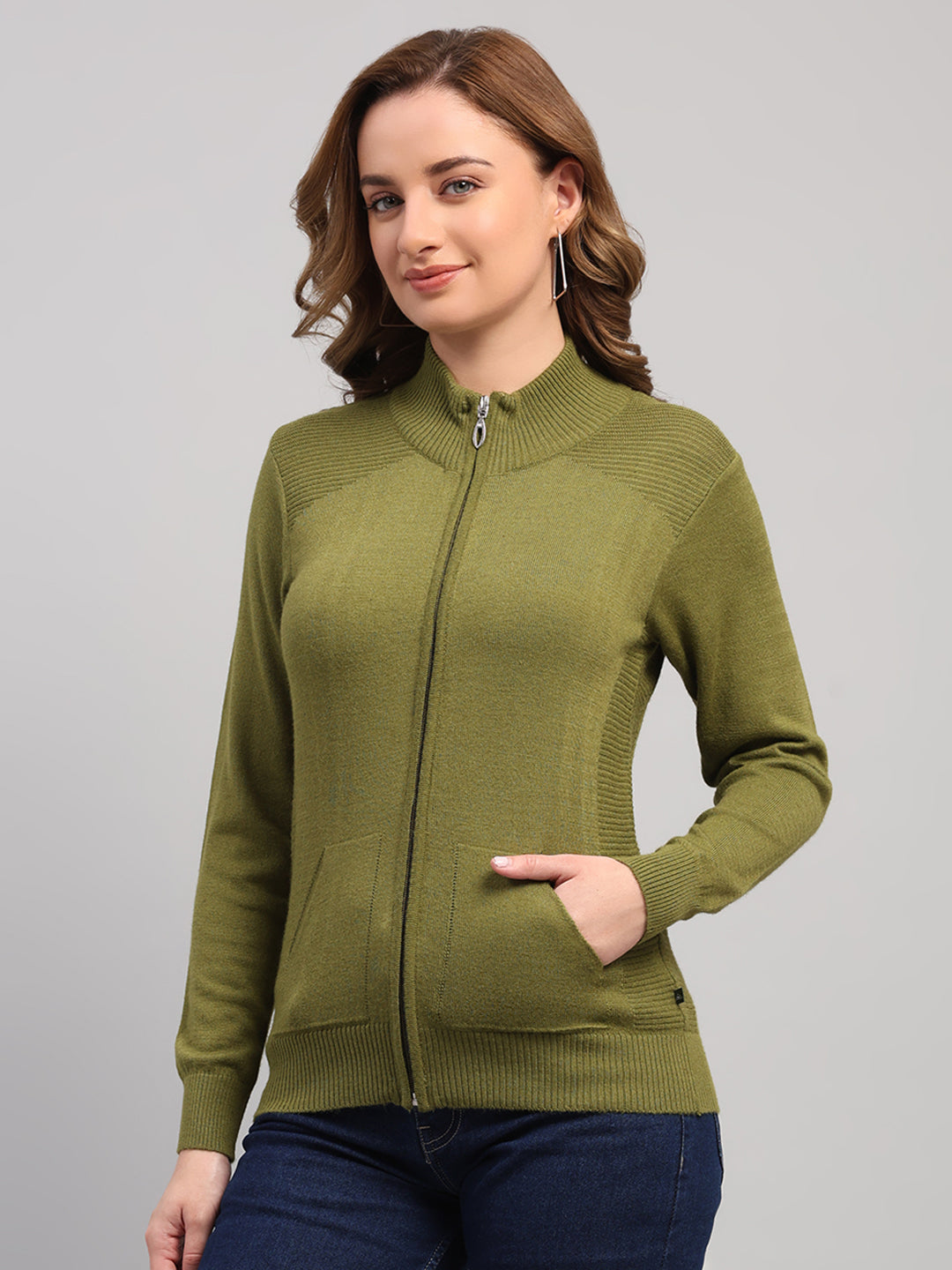 Women Green Solid Collar Full Sleeve Cardigan
