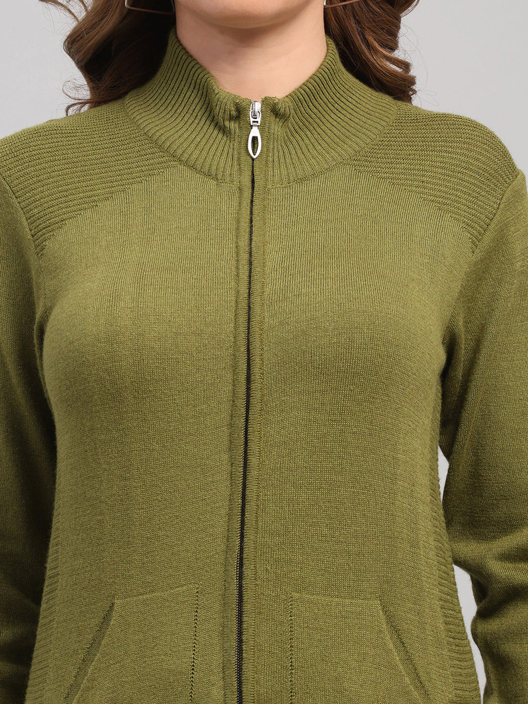Women Green Solid Collar Full Sleeve Cardigan