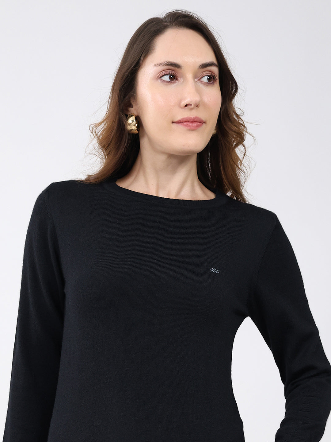Women Black Solid Round Neck Full Sleeve Winter Top