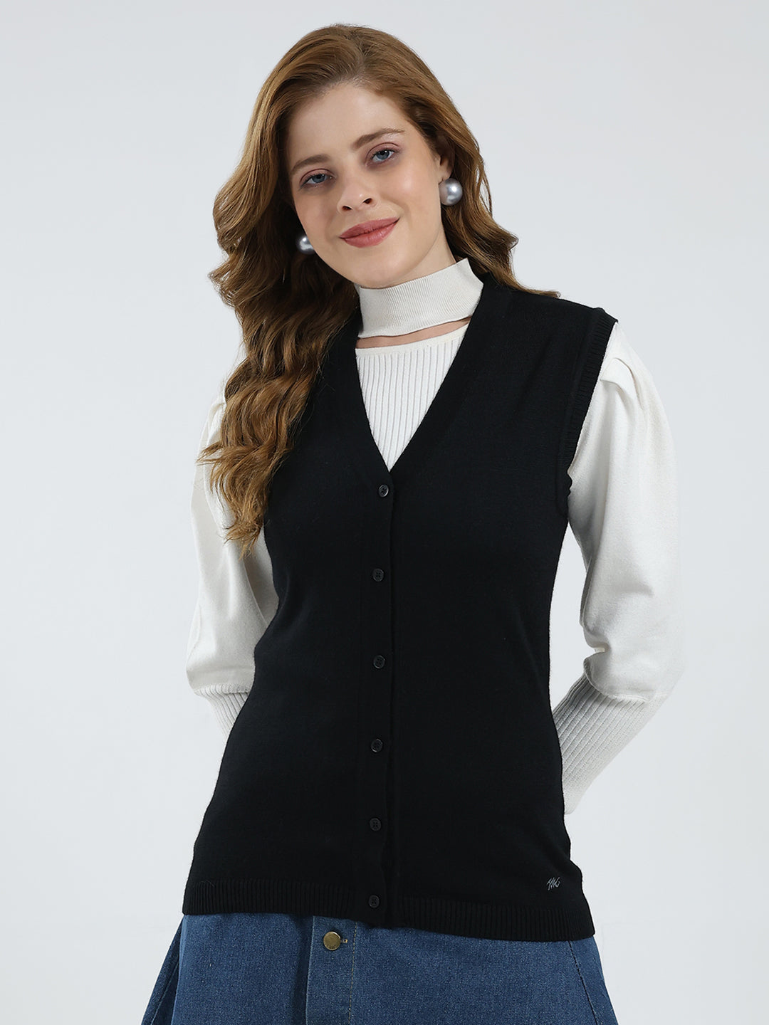 Women Black Solid V Neck Sleeveless Cardigan