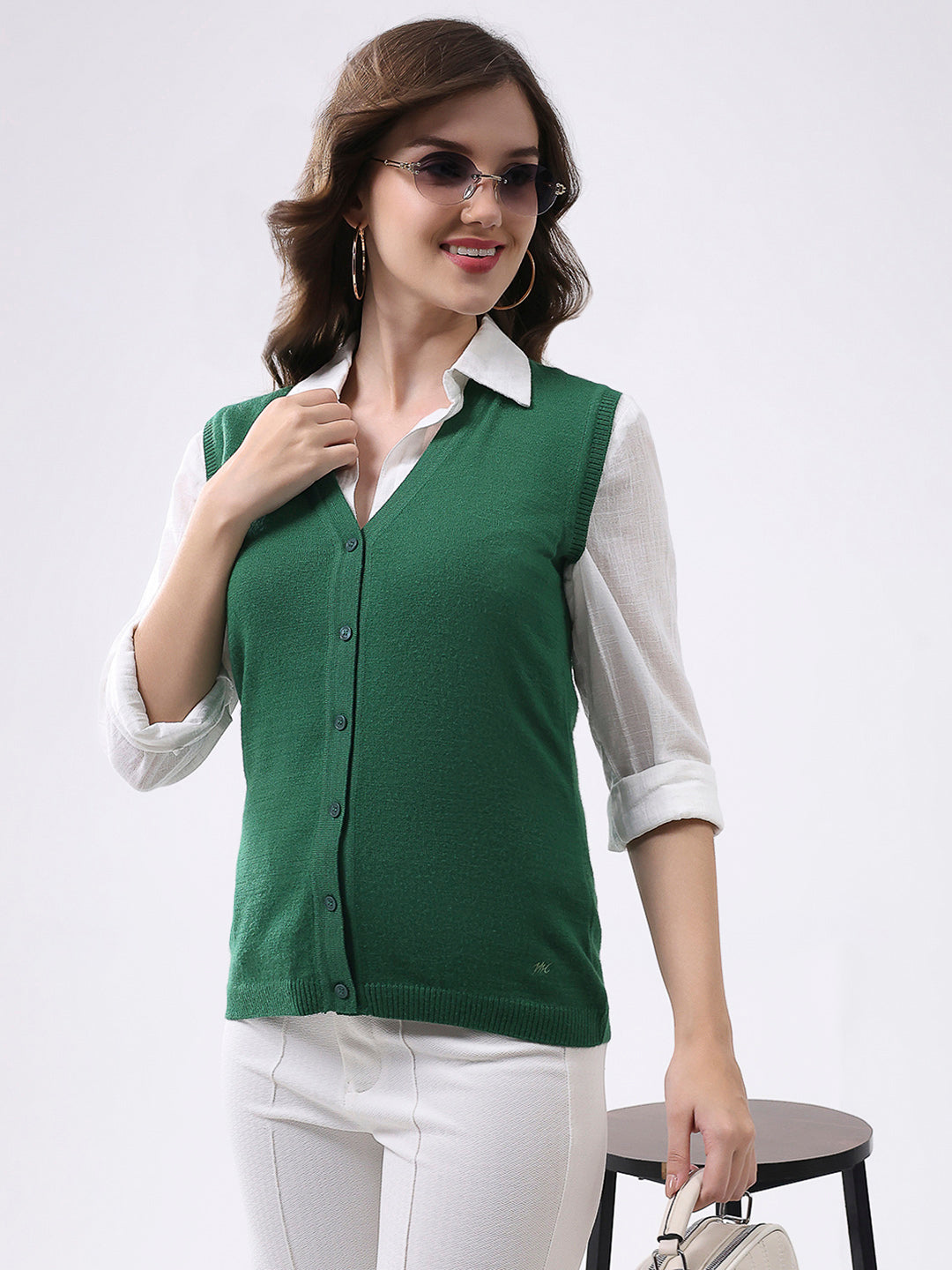 Women Dark Green Solid V Neck Sleeveless Cardigan