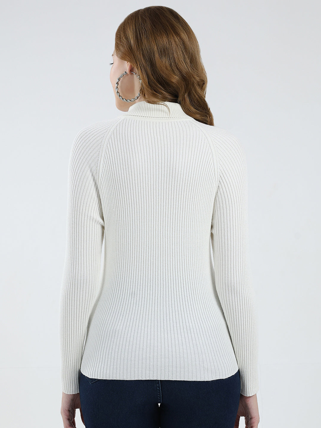 Women White Solid Turtle Neck Full Sleeve Sceavy