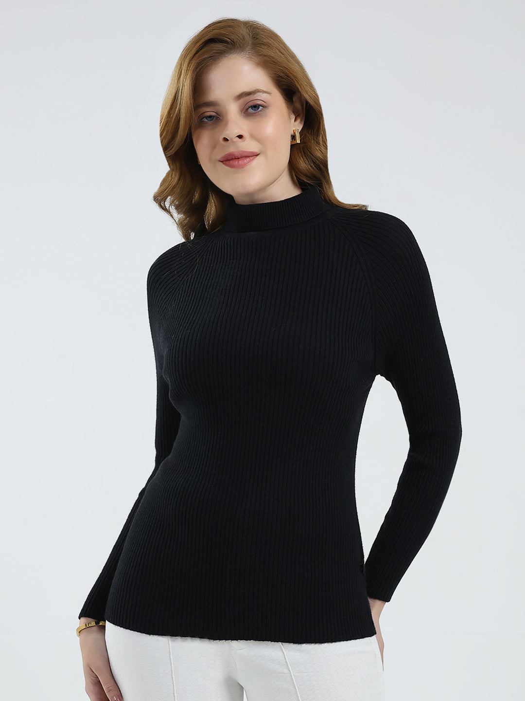 Women Black Solid Turtle Neck Full Sleeve Sceavy