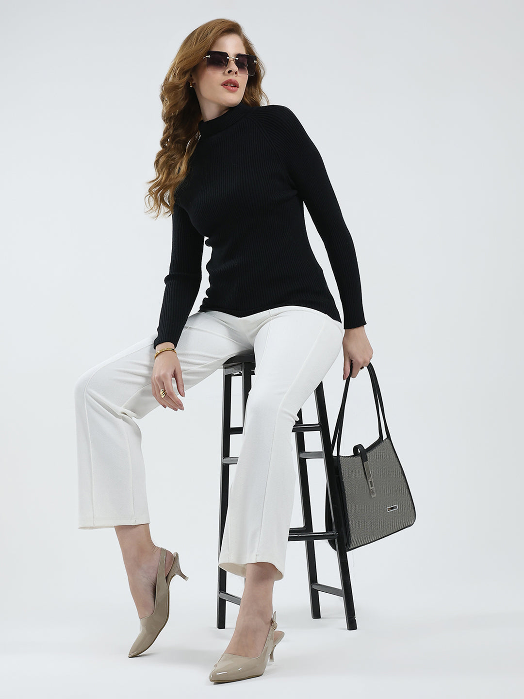 Women Black Solid Turtle Neck Full Sleeve Sceavy