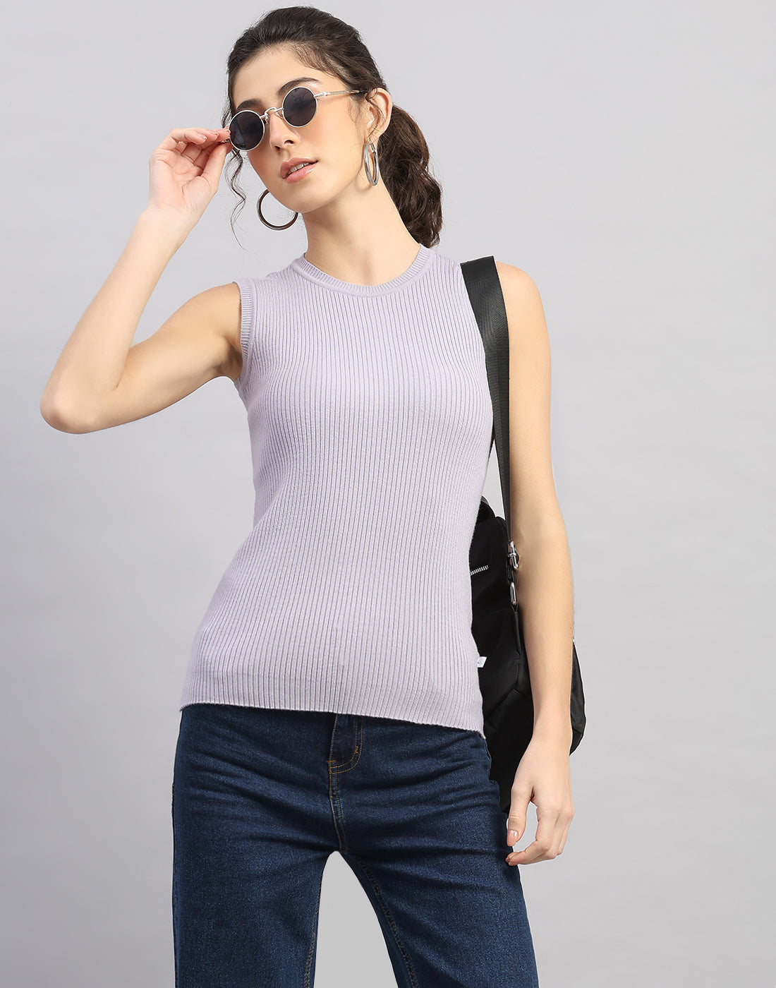 Women Grey Solid Round Neck Sleeveless Sceavy