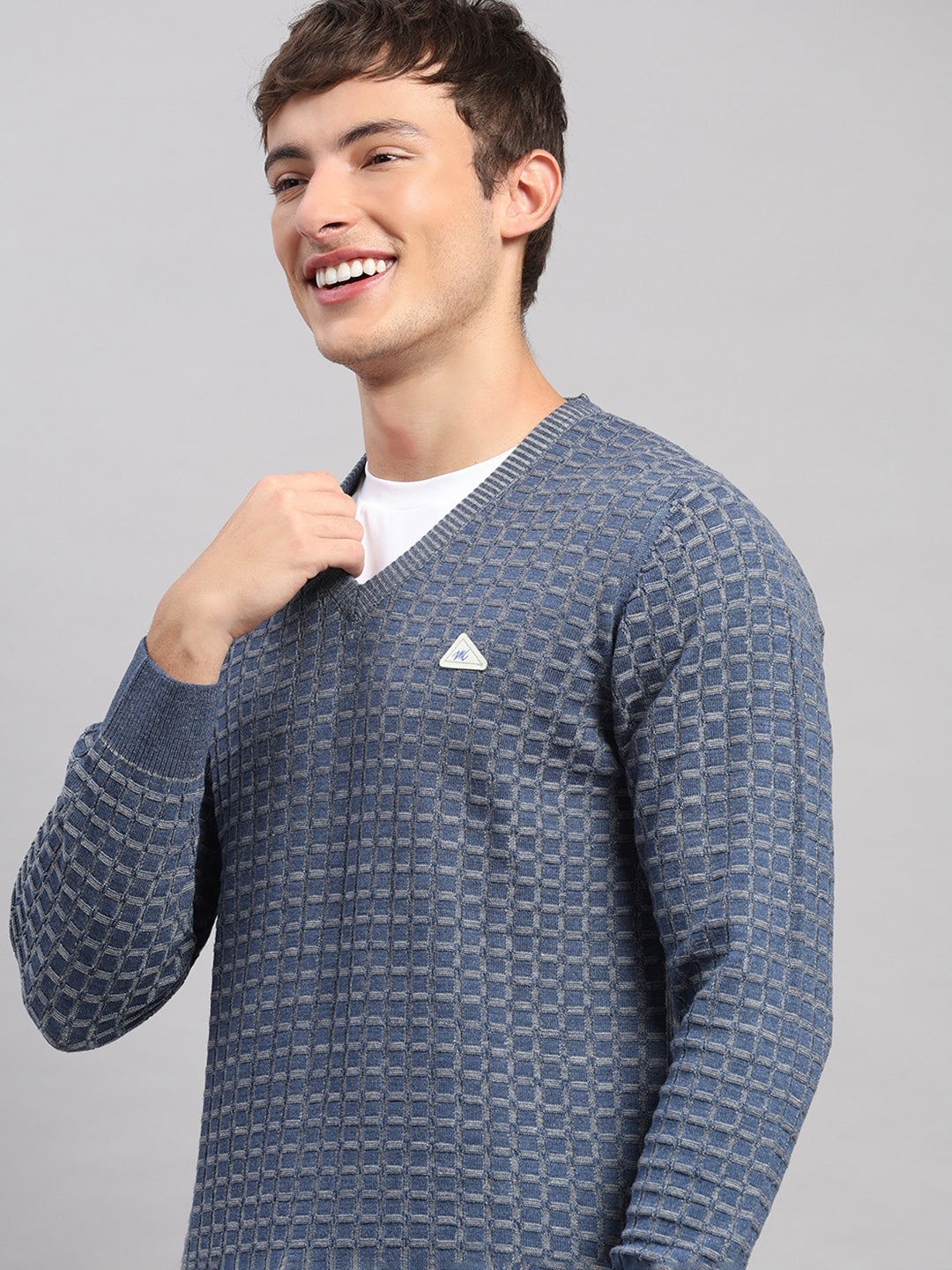 Men Blue Self Design V Neck Full Sleeve Pullover