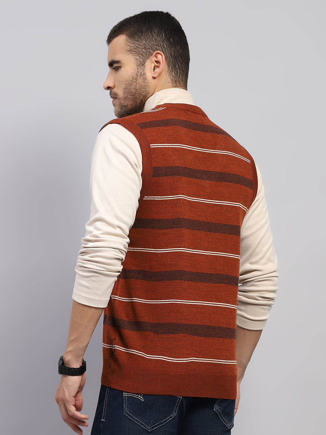 Men Multicolor Printed V Neck Sleeveless Sweater