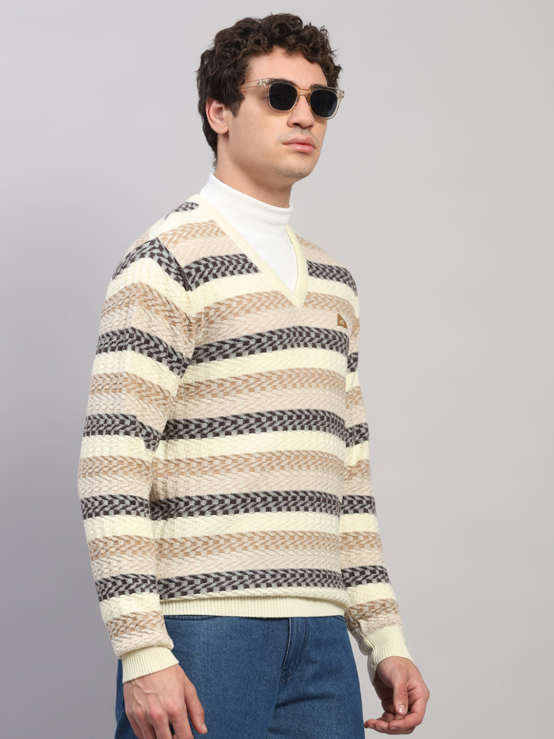 Men Off White Jaquard V Neck Full Sleeve Pullover