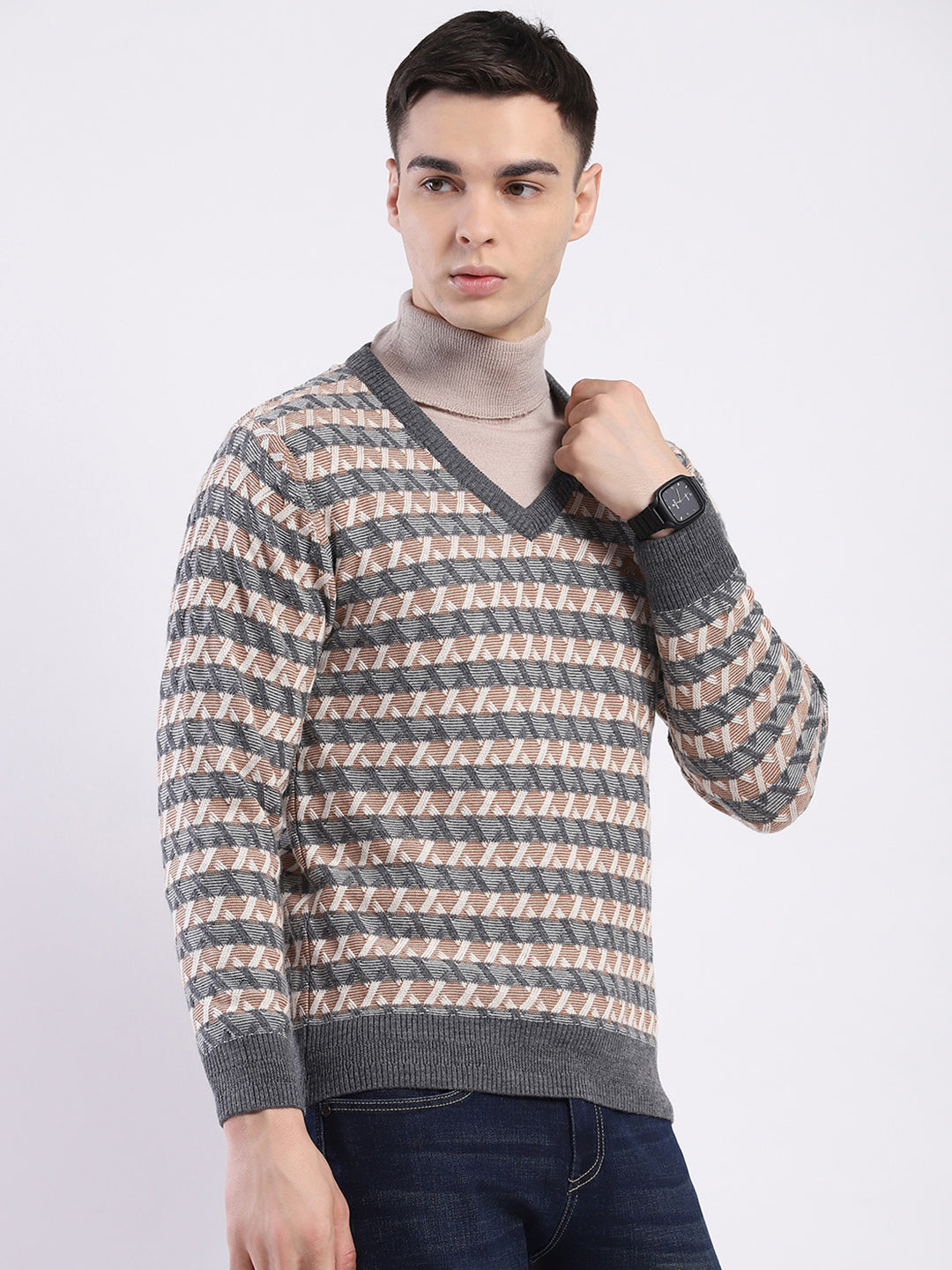 Men Grey Self Design V Neck Full Sleeve Pullover