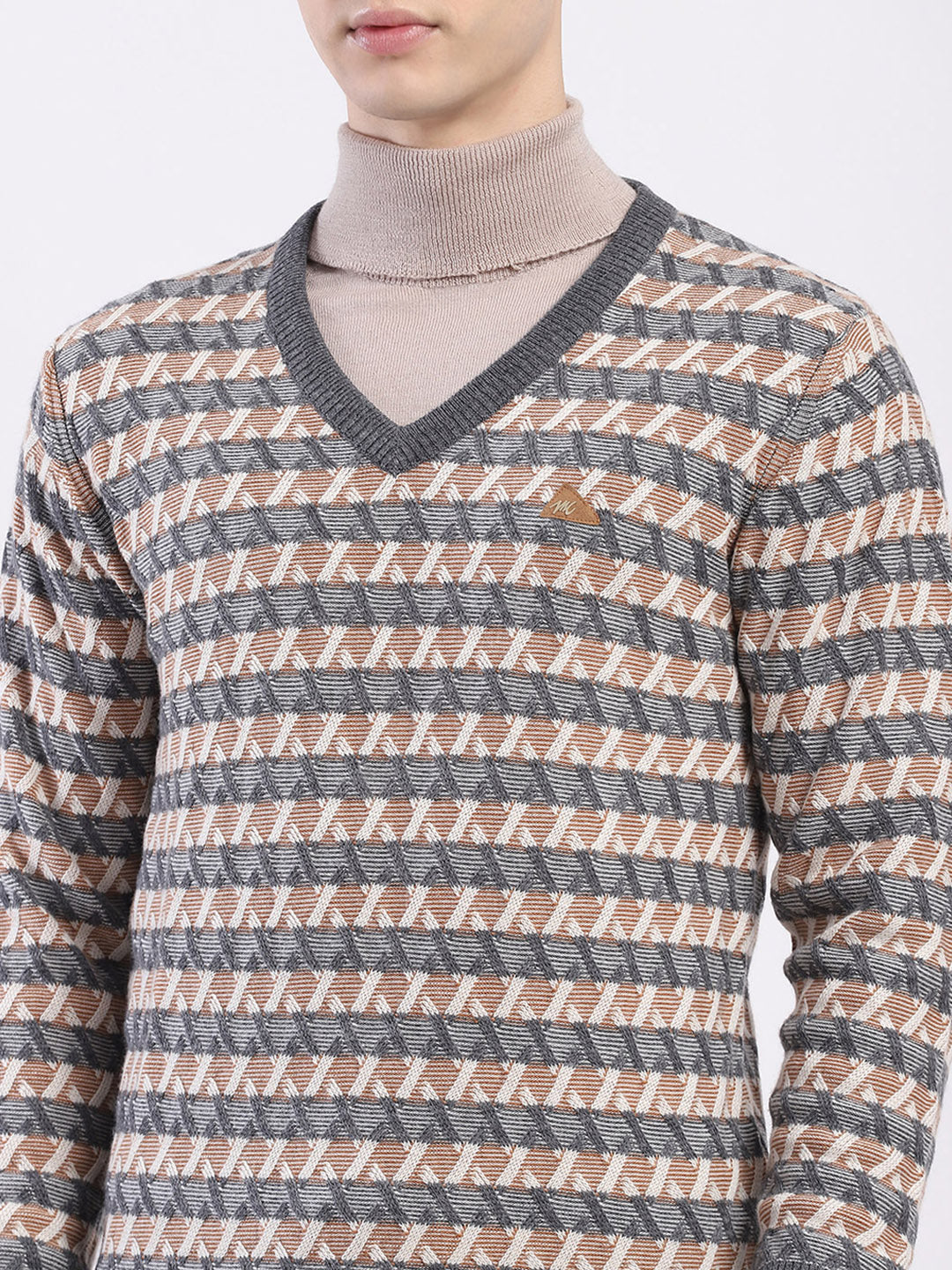 Men Grey Self Design V Neck Full Sleeve Pullover