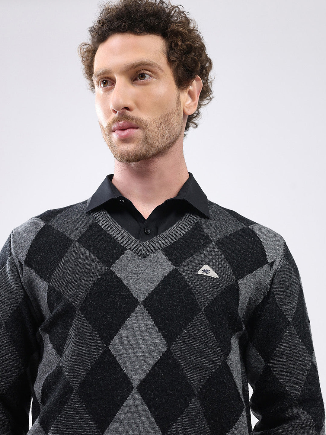 Men Black Geometric V Neck Full Sleeve Pullover