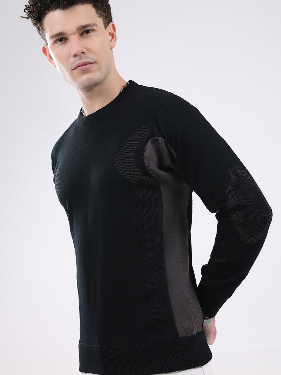 Men Black Solid Round Neck Full Sleeve Pullover