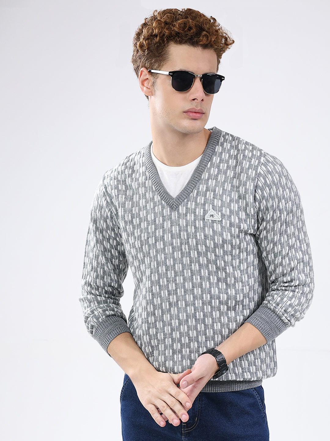 Men Grey Self Design V Neck Full Sleeve Pullover