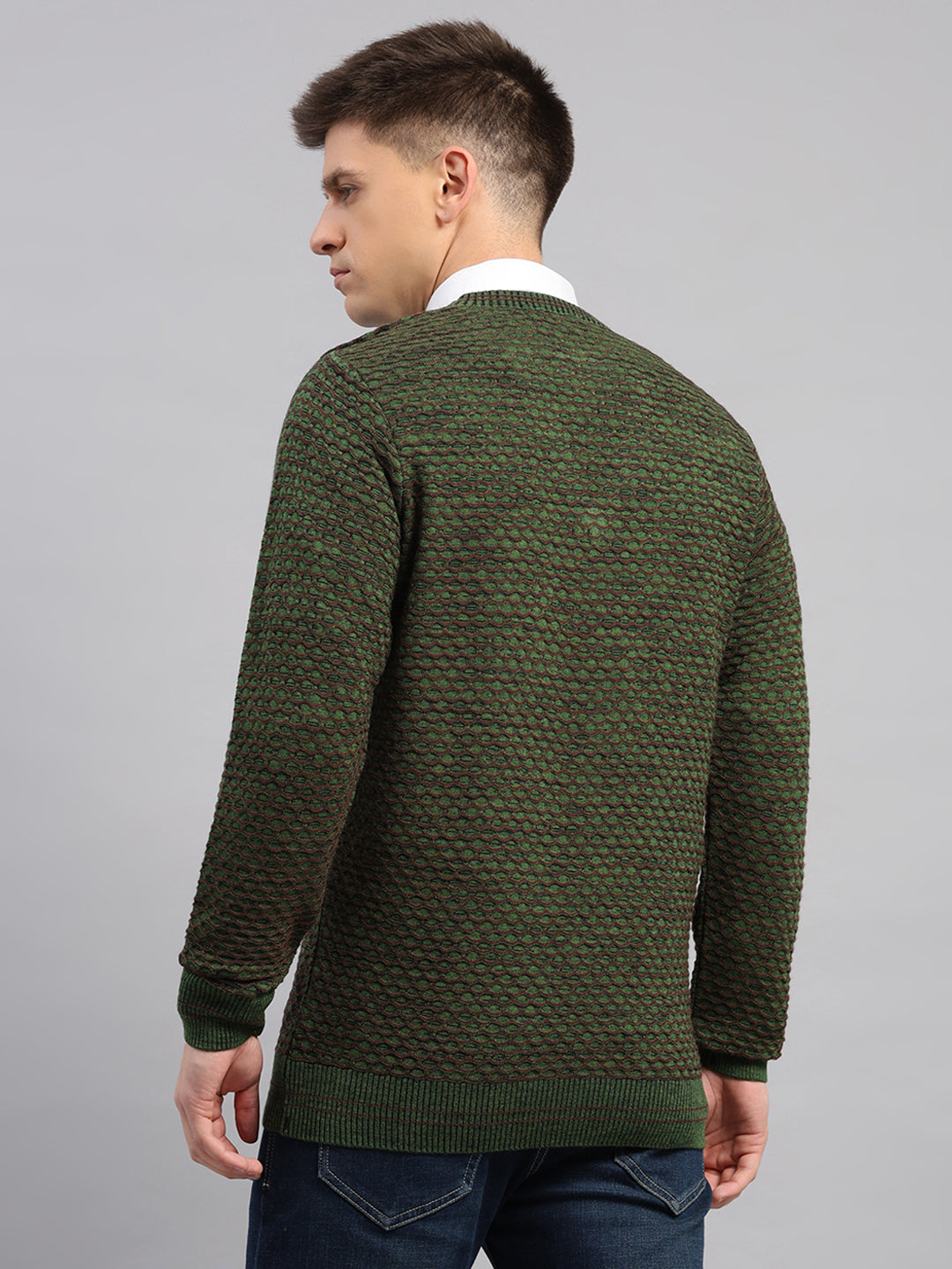 Men Green Printed V Neck Full Sleeve Pullover
