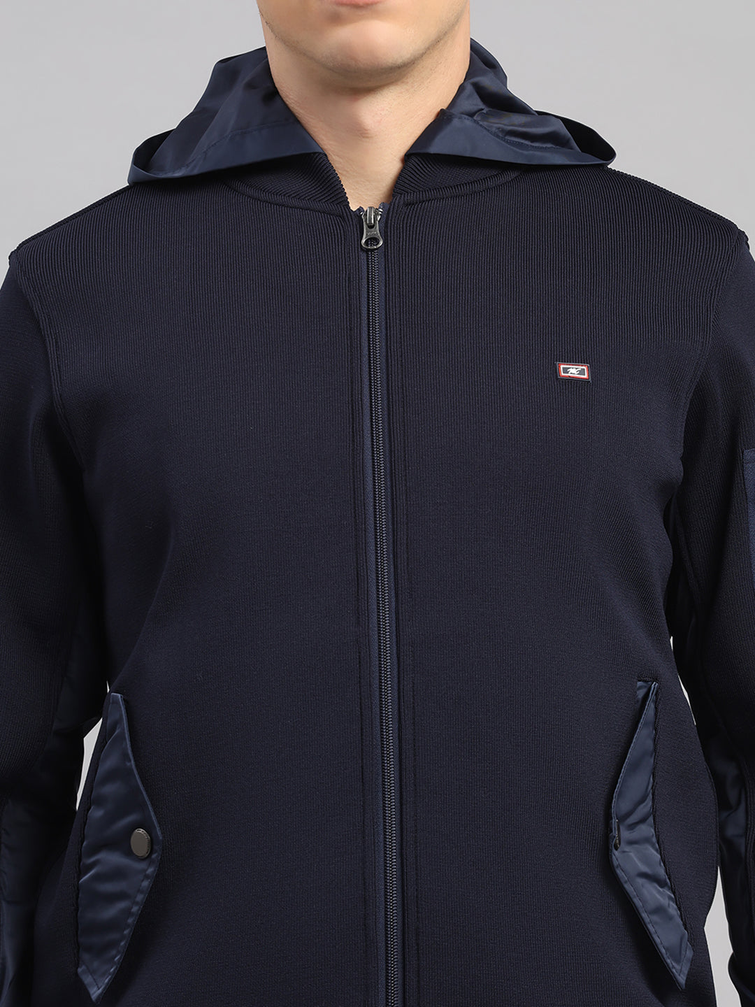 Men Navy Blue Solid Round Neck Full Sleeve Pullover