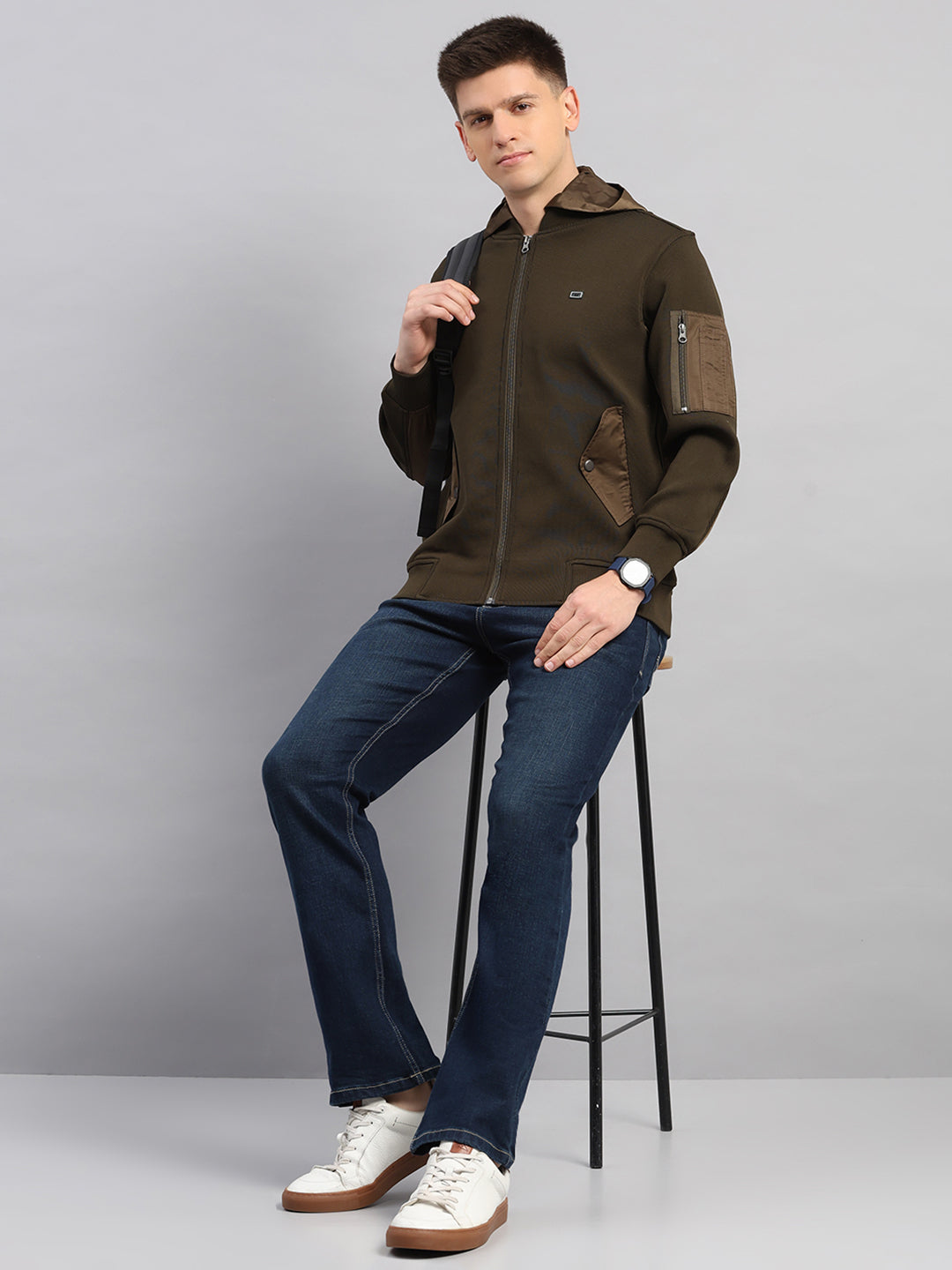 Men Green Solid Round Neck Full Sleeve Pullover