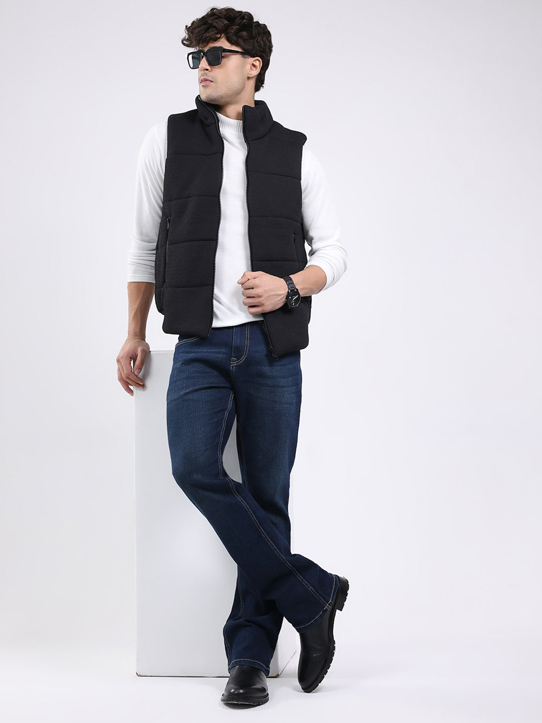 Men Black Solid Mock Neck Sleeveless Jacket