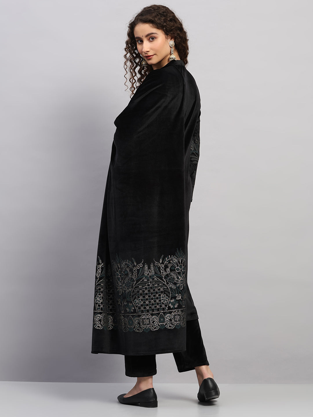 Women Black Printed Round Neck Full Sleeve 3 Pc Kurti Set for Winter