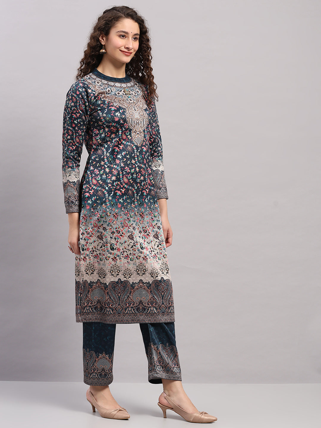Women Blue Printed Round Neck Full Sleeve Kurti Set for Winter