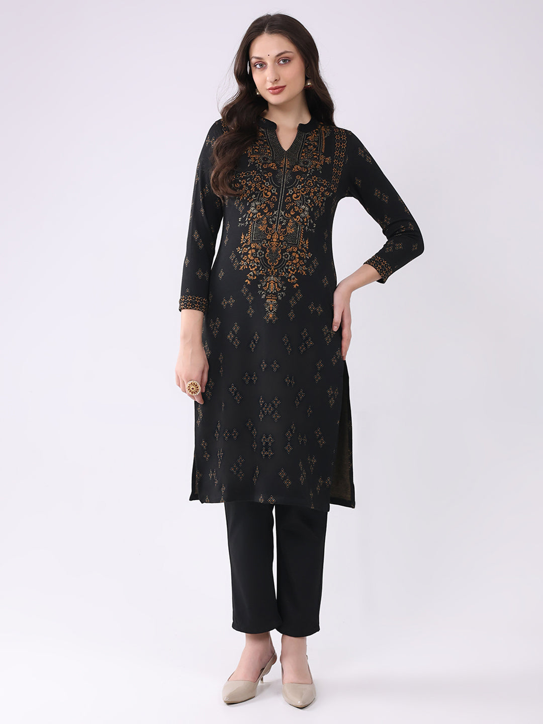 Women Black Printed Round Neck Full Sleeve Winter Kurti