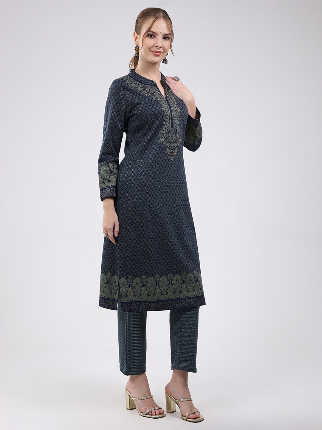 Women Navy Blue Printed Round Neck Full Sleeve Kurti Set for Winter