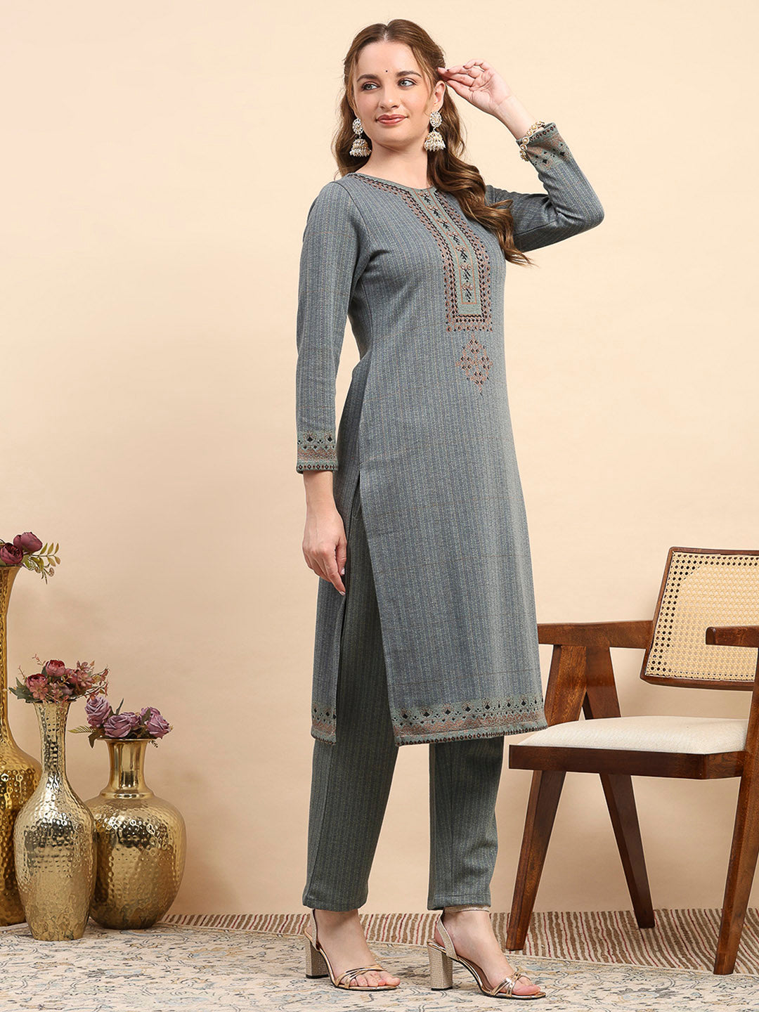 Women Blue Printed Round Neck Full Sleeve Kurti Set for Winter
