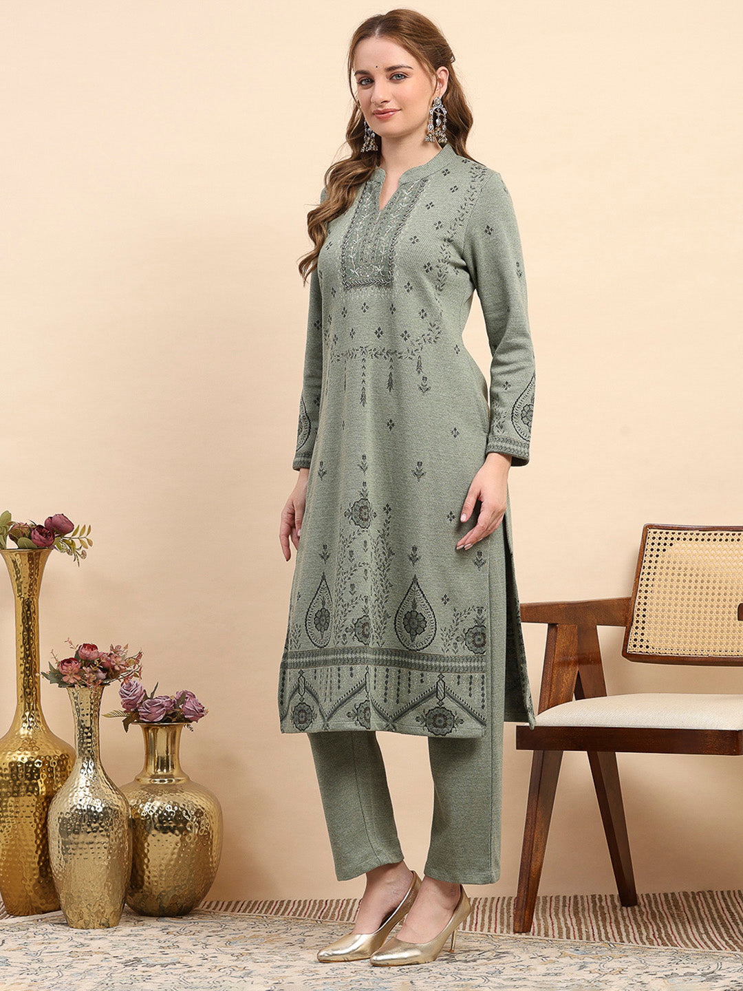 Women Green Printed Round Neck Full Sleeve Kurti Set for Winter
