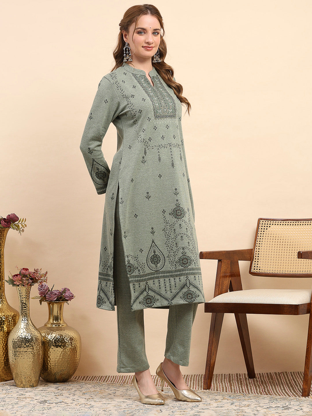 Women Green Printed Round Neck Full Sleeve Kurti Set for Winter