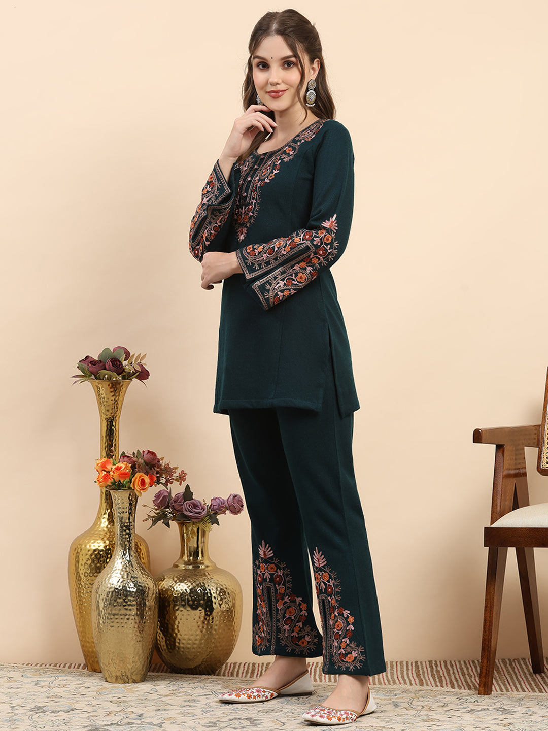 Women Teal Blue Printed Round Neck Full Sleeve Kurti Set for Winter